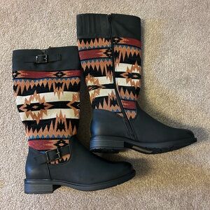 Pierre Dumas Black and Multicolor Patterned Winter Boots